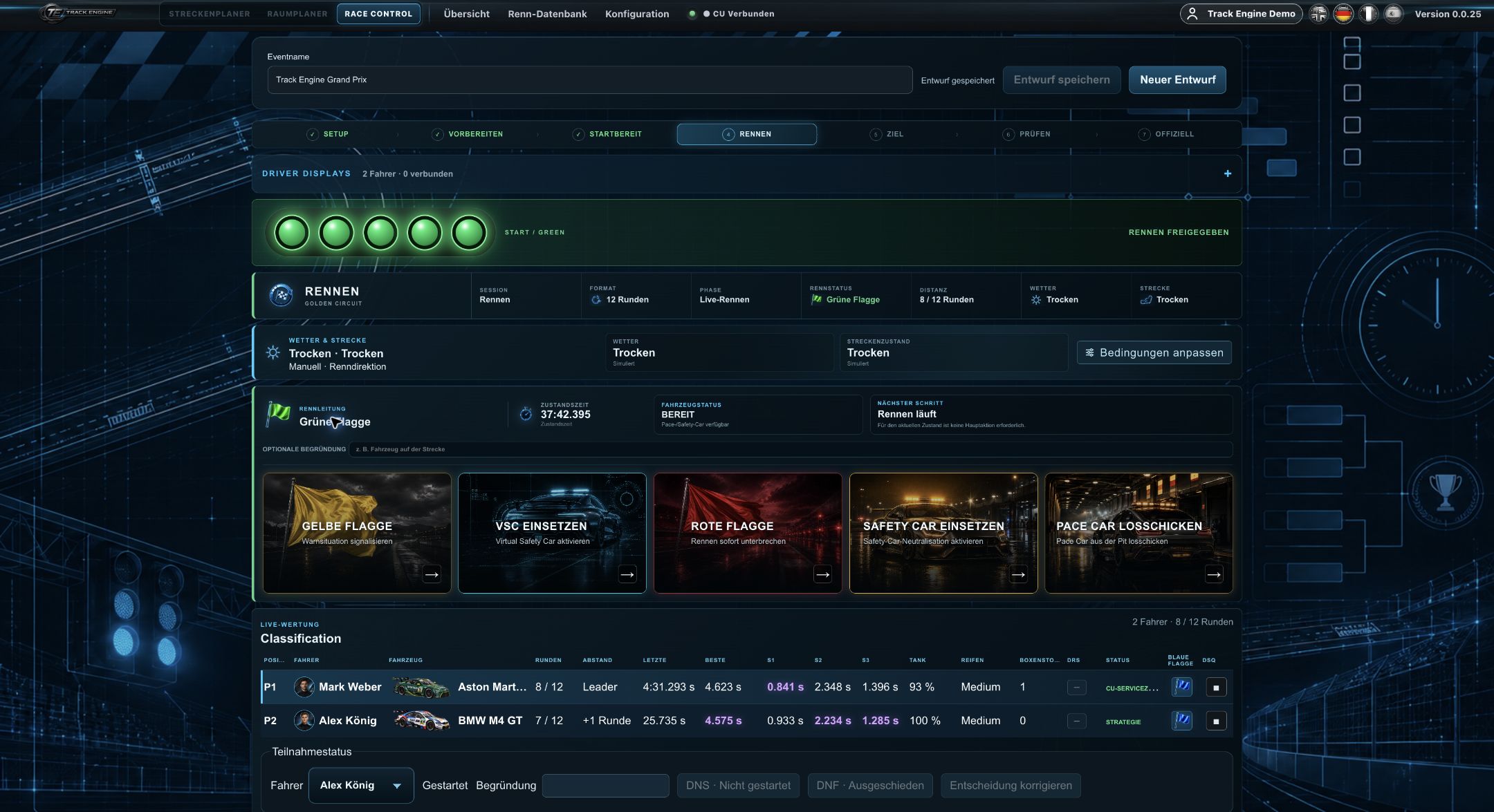 Aktiver Boxenservice: Mark mit 93 Prozent Tankinhalt und sichtbarem Race Control Center