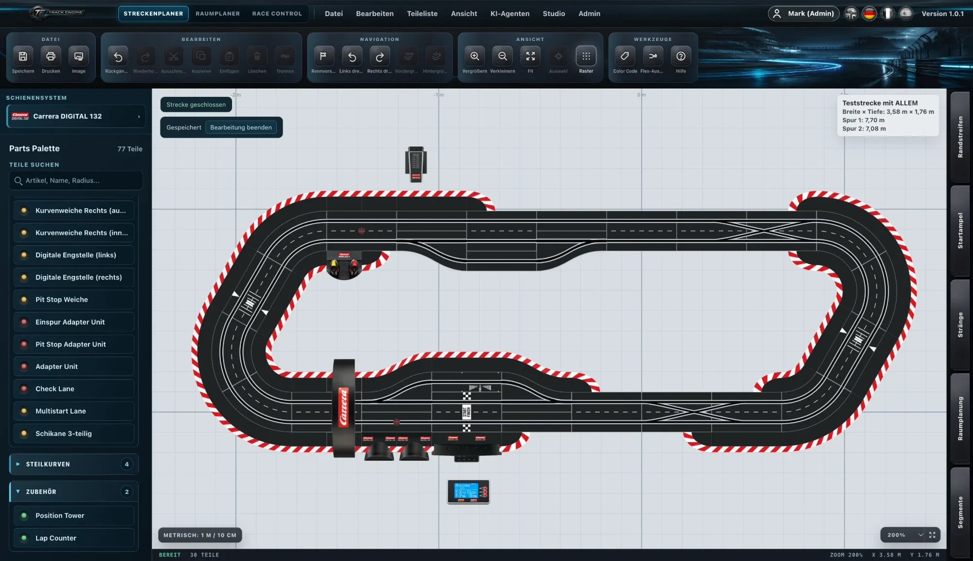 Track Engine Streckenplaner mit Teilepalette, Werkzeugleisten und einem fertigen Layout mit Randstreifen